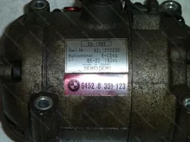 BMW 3 E36 Ilmastointilaitteen kompressorin pumppu (A/C) 64528385915