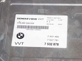 BMW 6 E63 E64 Variklio valdymo blokas 11377575654