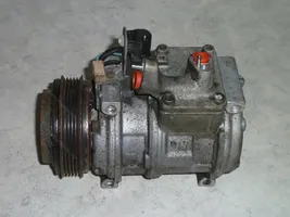 BMW 5 E34 Ilmastointilaitteen kompressorin pumppu (A/C) 64528385908