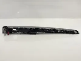 BMW 5 G30 G31 Rivestimento modanatura del vetro della portiera anteriore 51428092319