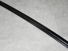 BMW 3 E30 Rivestimento modanatura del vetro della portiera anteriore 51321961248