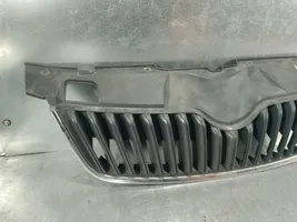 Skoda Fabia Mk2 (5J) Maskownica / Grill / Atrapa górna chłodnicy 5J0853668C