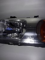 Mitsubishi Pajero Sport I Lampa przednia 