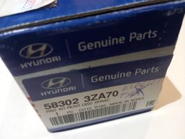 Hyundai i40 Тормозные колодки (передние) 583023ZA70