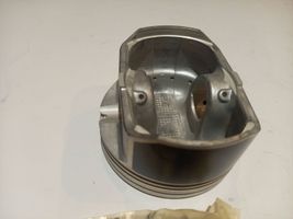 KIA Carens II Piston 2341025001