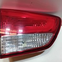 KIA Carens III Lampy tylnej klapy bagażnika 92403A4