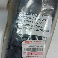 Suzuki Baleno IV Supporto/guarnizione in poliuretano espanso del parafango 72360-M68P00