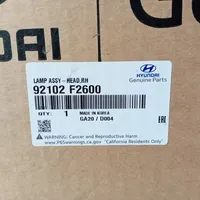 Hyundai Elantra VI Lampa przednia 92102F2