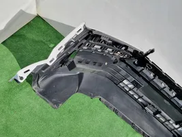Volkswagen Crafter Zderzak przedni 7C0807221