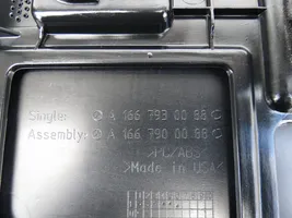 Mercedes-Benz ML W166 Spojler klapy tylnej / bagażnika A1667930088