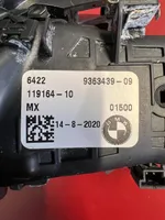 BMW X4 G02 Kojelaudan sivutuuletussuuttimen kehys 9363439