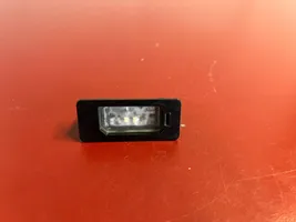 BMW X1 U11 Lampa oświetlenia tylnej tablicy rejestracyjnej 9481841