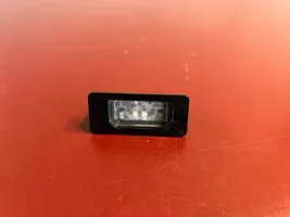 BMW X1 U11 Lampa oświetlenia tylnej tablicy rejestracyjnej 9481841