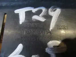 Toyota Avensis T270 Inne części karoserii 
