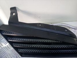 Nissan Primera Grille calandre supérieure de pare-chocs avant 62320AU300