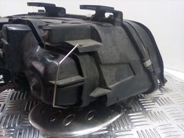 Audi A6 S6 C5 4B Lampa przednia 15592300