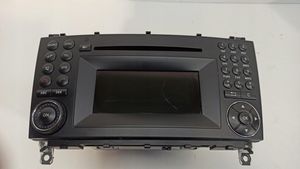 Mercedes-Benz C W203 Unité principale radio / CD / DVD / GPS A2039000100