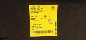 Volkswagen Tiguan Rivestimento pannello laterale del bagagliaio/baule 5NA867428