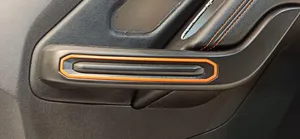 Dacia Duster II Boczki / Poszycie drzwi przednich 