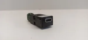 Skoda Karoq USB jungtis 3G5035726