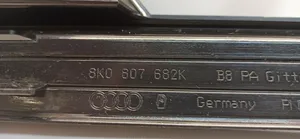 Audi A4 S4 B8 8K Etusumuvalon ritilä 8K0807682K