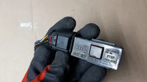 Audi A4 S4 B9 8W Czujnik położenia pedału sprzęgła 8K0907658H