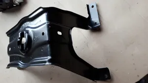 Audi A4 S4 B9 Supporto di montaggio ruota di scorta 8W0802415