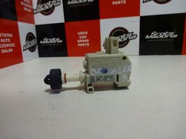 Audi A6 S6 C6 4F Serratura del tappo del serbatoio del carburante 3B0959782A