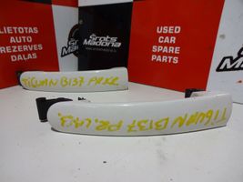 Volkswagen Tiguan Lampka zewnętrzna przedniej klamki 5N0837205F