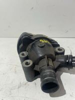 Volvo V50 Boîtier de thermostat / thermostat 30650810