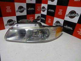 Chrysler Town & Country III Lampa przednia 