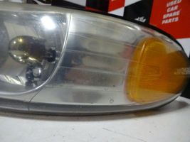 Chrysler Town & Country III Lampa przednia 