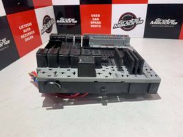 Volvo S60 Module de fusibles 8651547