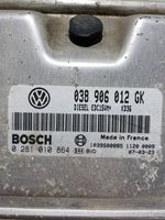 Volkswagen Golf III Moottorin ohjainlaite/moduuli 038906012GK