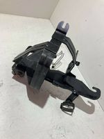 Audi A2 Supporto di montaggio della pompa del servosterzo 8Z0423845E