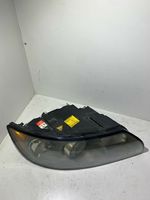 Volvo V50 Lampa przednia 30698896