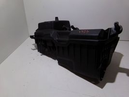 Volvo V50 Air filter box 30677533