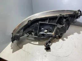 Volvo S60 Lampa przednia 30698847