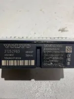Volvo S40 Oven keskuslukituksen ohjausyksikön moduuli 31252983