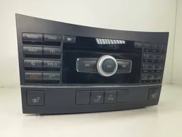 Mercedes-Benz E W212 Panel / Radioodtwarzacz CD/DVD/GPS A2129007005