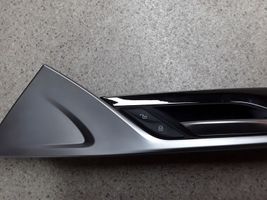 BMW 5 G30 G31 Barra di rivestimento della portiera anteriore 3185524