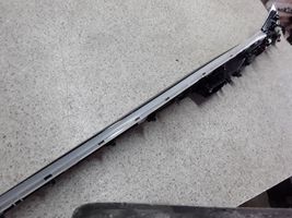 BMW 5 G30 G31 Barra di rivestimento della portiera anteriore 3185524