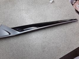 BMW 5 G30 G31 Barra di rivestimento della portiera anteriore 3185524