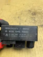 Mercedes-Benz E W211 Przekaźnik / Modul układu ogrzewania wstępnego 0285454032