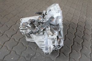 KIA Carens II Manualna 6-biegowa skrzynia biegów S720J0