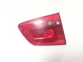 Volkswagen Touran II Lampy tylnej klapy bagażnika 