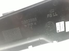 BMW 5 G30 G31 Panelės apdailos skydas (apatinis) 9299468