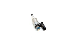 Volkswagen PASSAT B8 Fuel injector 0261500222
