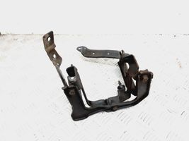 Volvo V50 Power steering pump mounting bracket 