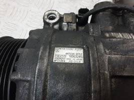 Mercedes-Benz S W220 Ilmastointilaitteen kompressorin pumppu (A/C) 4472209151